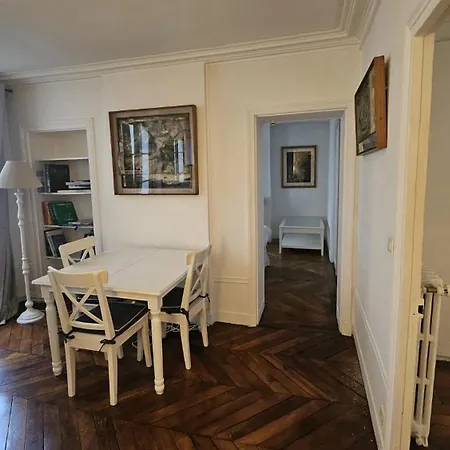 Chez Romeo Oda ve Kahvaltı