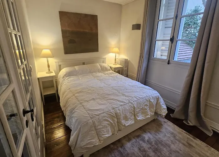 Chez Romeo Bed and Breakfast